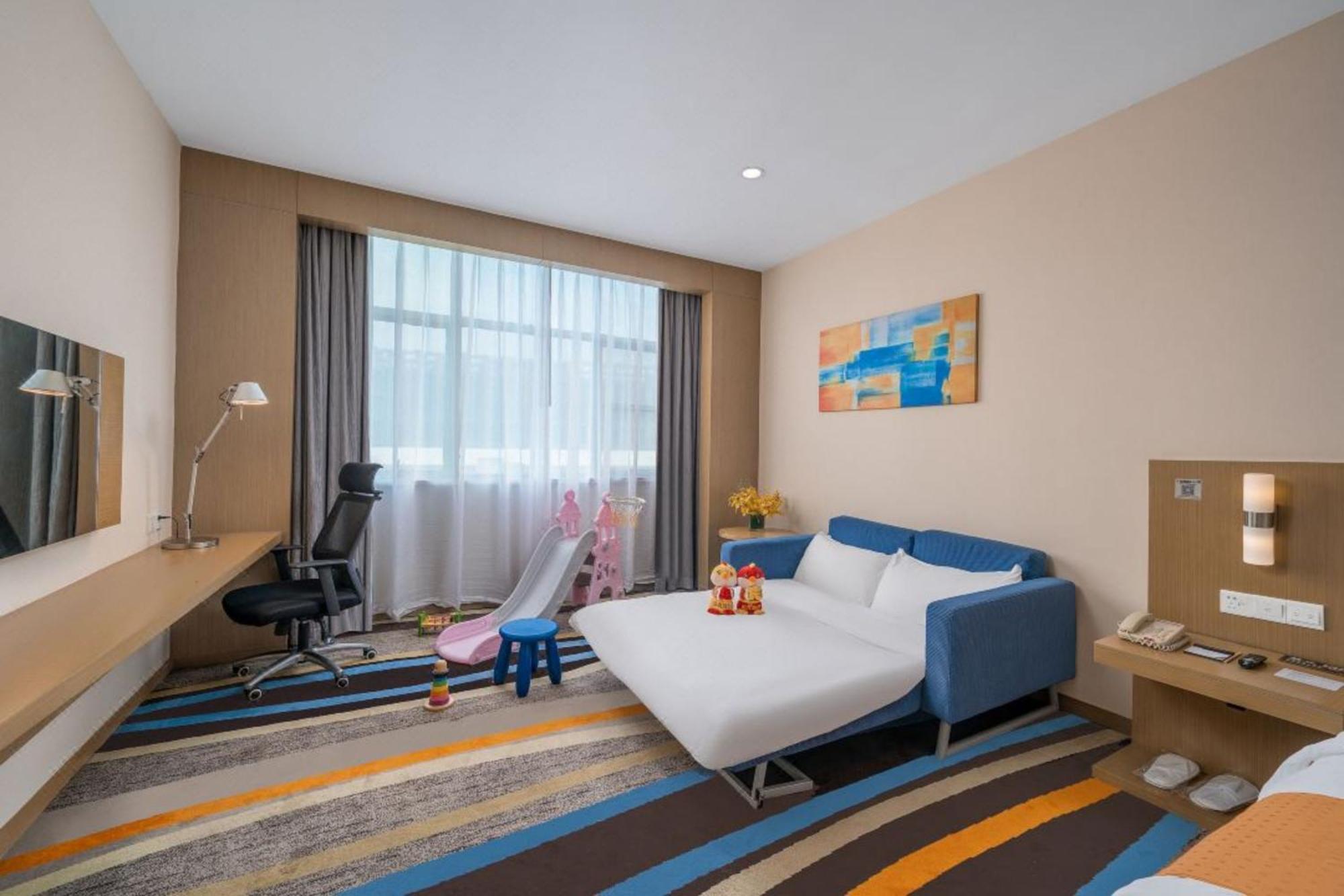 Guangzhou Baiyun Airport Rejoice By Argyle Hotel Rehe Metro Exit B --Free Shuttle Bus Is Provided During The 137Th Canton Fair Exterior photo