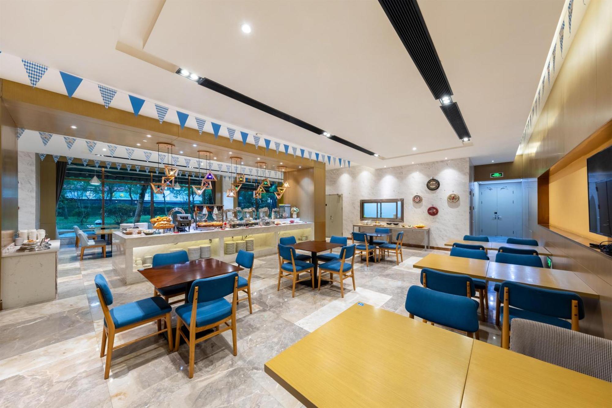 Guangzhou Baiyun Airport Rejoice By Argyle Hotel Rehe Metro Exit B --Free Shuttle Bus Is Provided During The 137Th Canton Fair Exterior photo