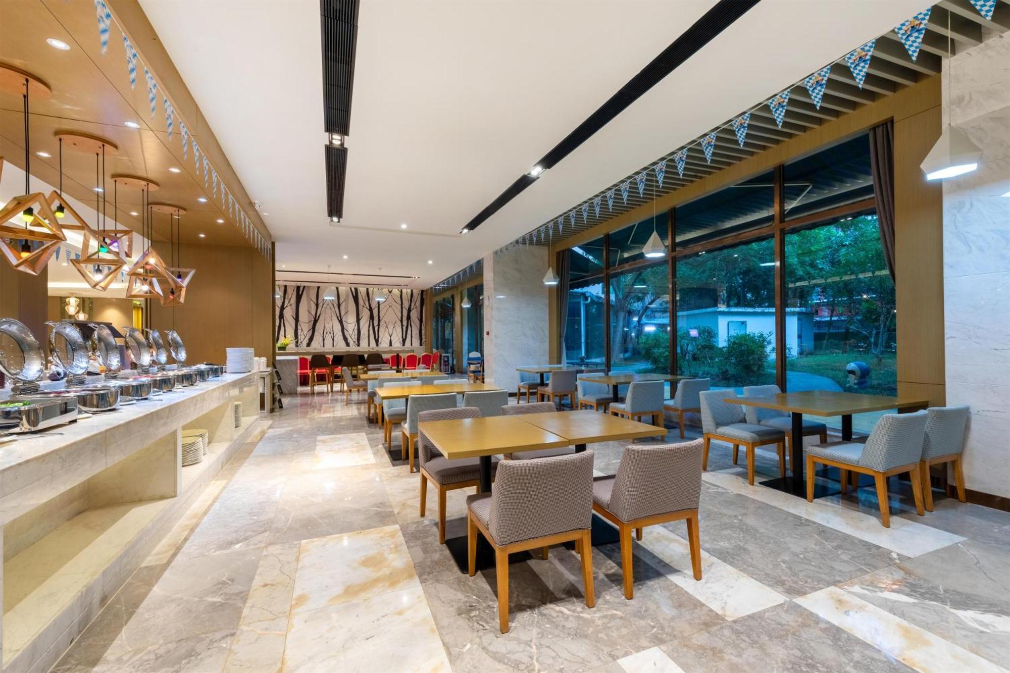 Guangzhou Baiyun Airport Rejoice By Argyle Hotel Rehe Metro Exit B --Free Shuttle Bus Is Provided During The 137Th Canton Fair Exterior photo